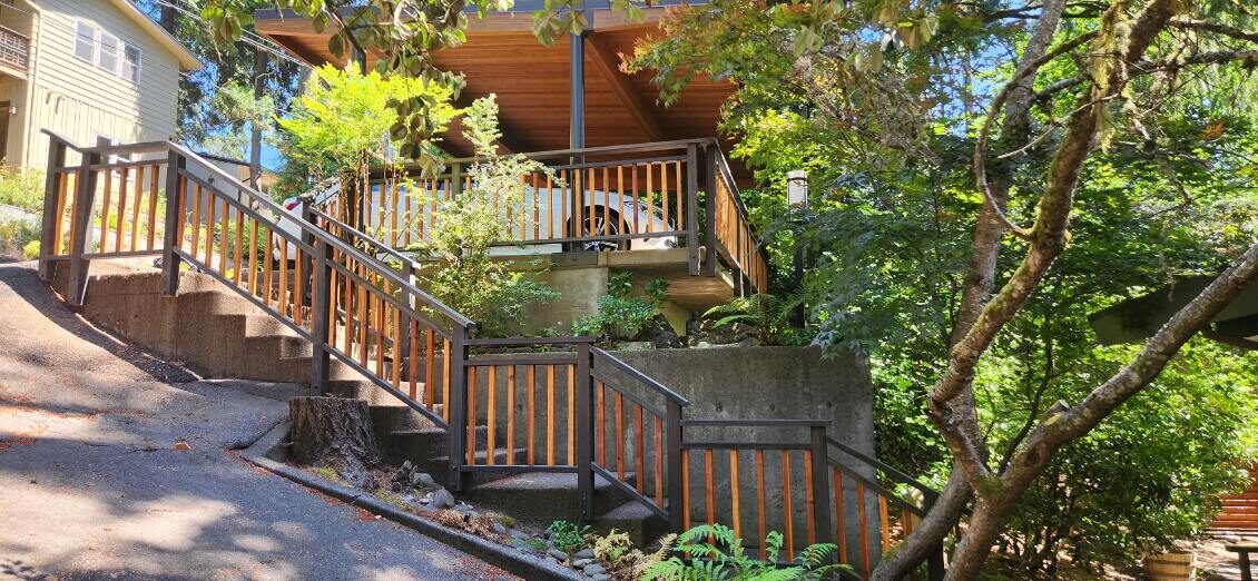 Custom Decks & Pergolas project 9
